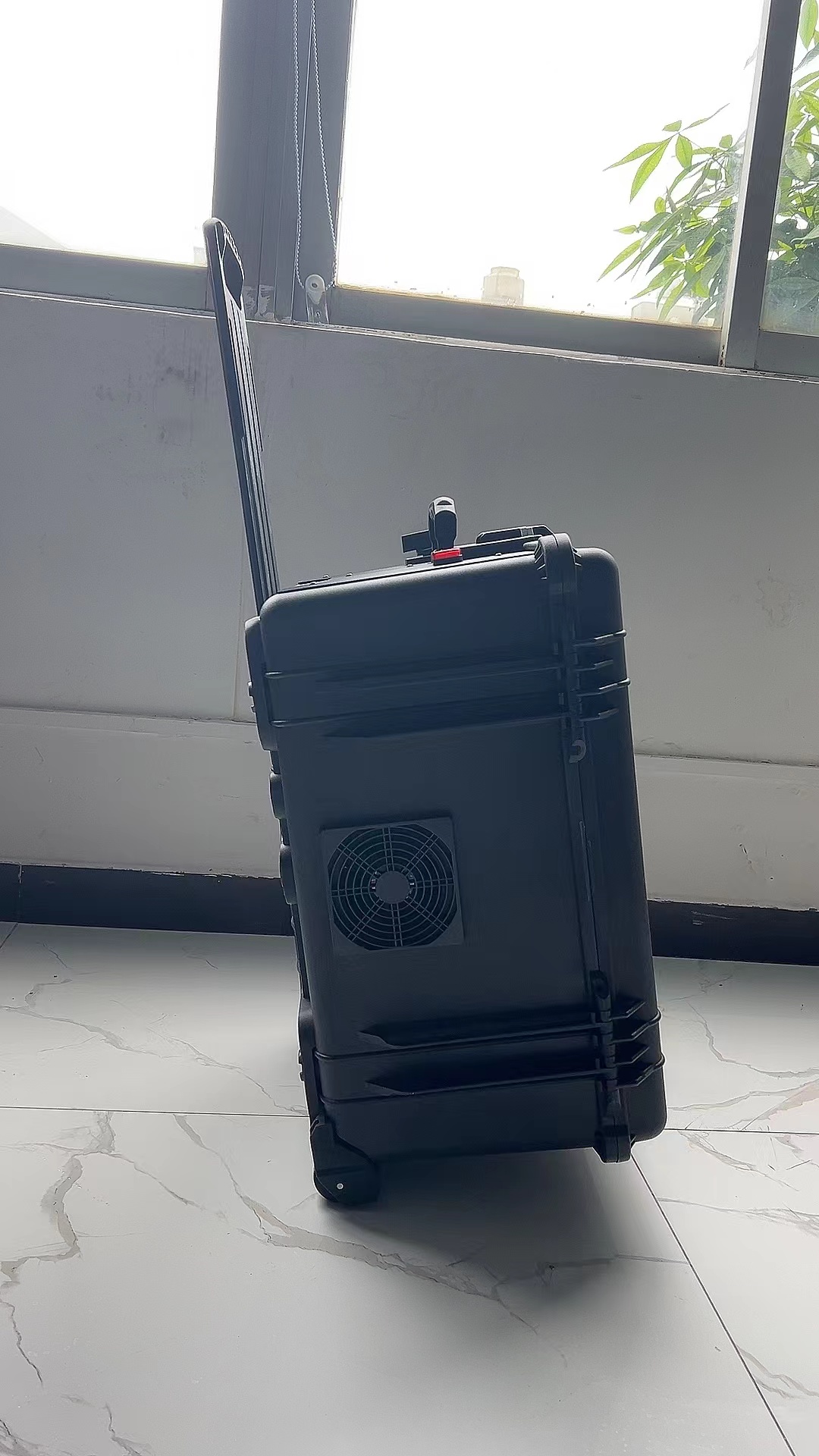 滦平手拉箱型移动通信干扰器